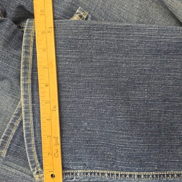 BKE Culture Women's 29 X 35.5 Blue Jeans with Distressed Pockets - Picture 7 of 7